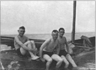 Иллюстрация к книге — &quot;Тигры&quot; в снегу. Мемуары танкового аса [i_020.jpg]