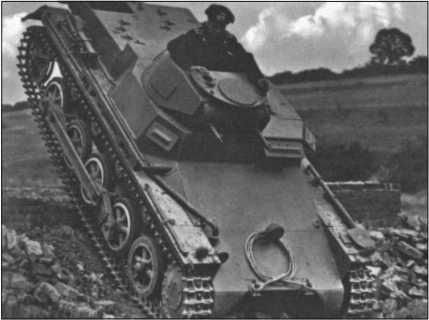 Иллюстрация к книге — &quot;Тигры&quot; в снегу. Мемуары танкового аса [i_023.jpg]