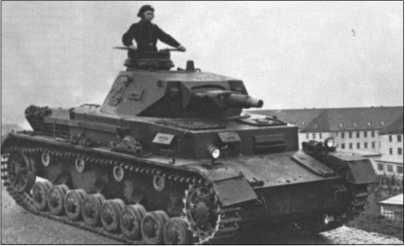 Иллюстрация к книге — &quot;Тигры&quot; в снегу. Мемуары танкового аса [i_024.jpg]