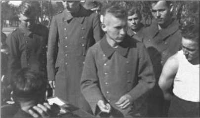 Иллюстрация к книге — &quot;Тигры&quot; в снегу. Мемуары танкового аса [i_026.jpg]