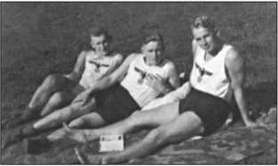 Иллюстрация к книге — &quot;Тигры&quot; в снегу. Мемуары танкового аса [i_028.jpg]