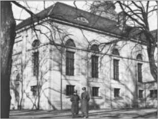 Иллюстрация к книге — &quot;Тигры&quot; в снегу. Мемуары танкового аса [i_030.jpg]