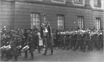 Иллюстрация к книге — &quot;Тигры&quot; в снегу. Мемуары танкового аса [i_031.jpg]