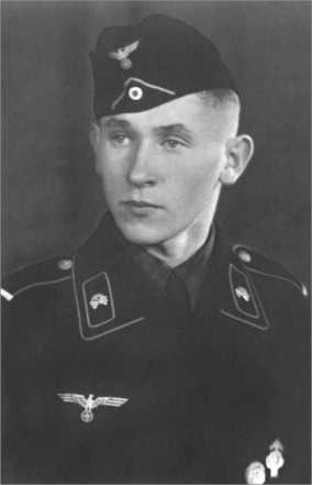 Иллюстрация к книге — &quot;Тигры&quot; в снегу. Мемуары танкового аса [i_033.jpg]