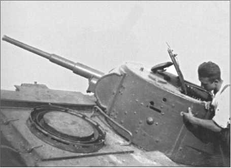 Иллюстрация к книге — &quot;Тигры&quot; в снегу. Мемуары танкового аса [i_071.jpg]