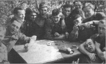 Иллюстрация к книге — "Тигры" в снегу. Мемуары танкового аса [i_278.jpg]