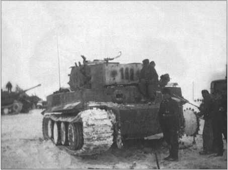 Иллюстрация к книге — &quot;Тигры&quot; в снегу. Мемуары танкового аса [i_304.jpg]