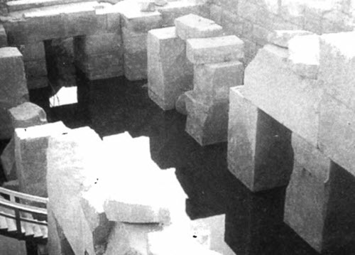 Иллюстрация к книге — Боги Эдема [i_022.jpg]