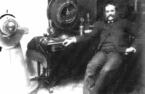 Иллюстрация к книге — Боги Эдема [i_033.jpg]