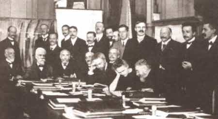 Иллюстрация к книге — Эйнштейн [i_022.jpg]