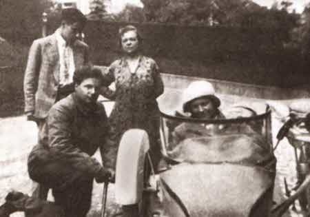 Иллюстрация к книге — Эйнштейн [i_053.jpg]