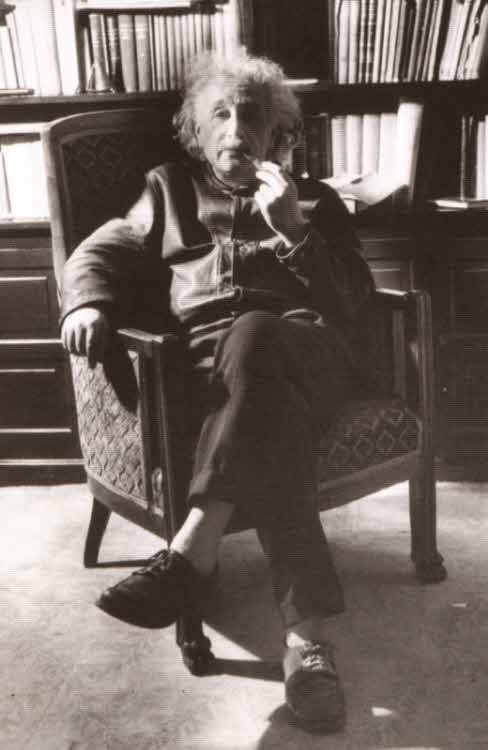 Иллюстрация к книге — Эйнштейн [i_058.jpg]