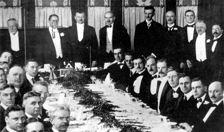 Иллюстрация к книге — Никола Тесла. Повелитель вселенной [i_020.jpg]