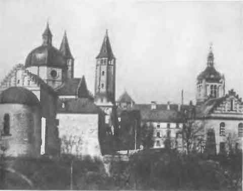 Иллюстрация к книге — Гофман [i_014.jpg]