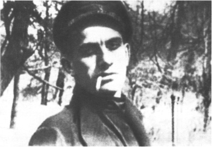 Иллюстрация к книге — Маяковский. Самоубийство [i_011.jpg]