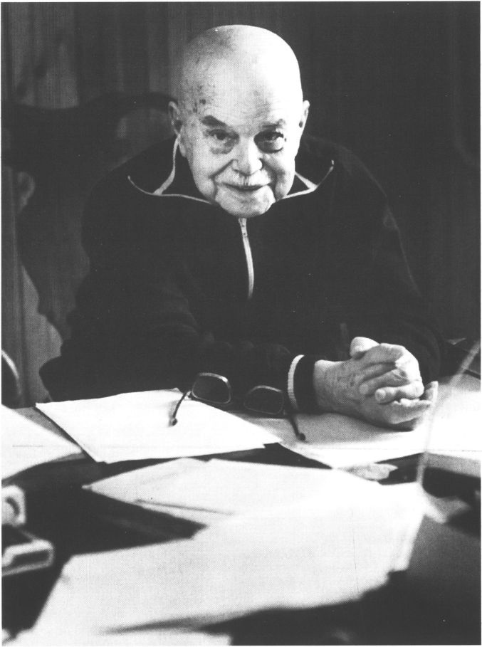 Иллюстрация к книге — Маяковский. Самоубийство [i_016.jpg]