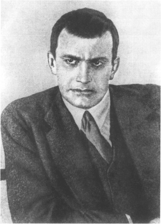 Иллюстрация к книге — Маяковский. Самоубийство [i_044.jpg]