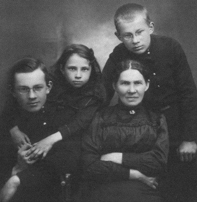 Иллюстрация к книге — Солоневич [i_008.jpg]