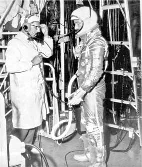 Иллюстрация к книге — Тайны космонавтики [i_022.jpg]