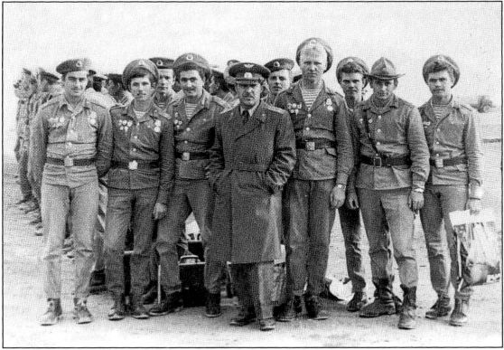 Иллюстрация к книге — Спецназ ВДВ. Диверсионно-разведывательные операции в Афгане [i_035.jpg]