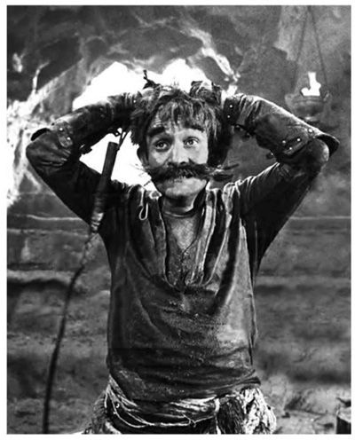 Иллюстрация к книге — Фаина Раневская. Фуфа Великолепная, или С юмором по жизни [i_032.jpg]