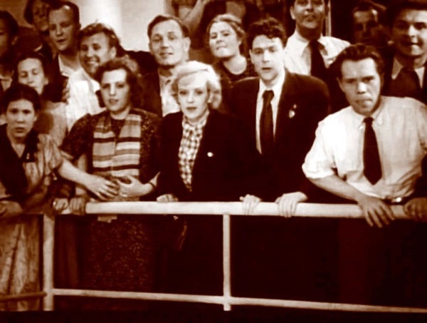 Иллюстрация к книге — Мои королевы. Раневская, Зелёная, Пельтцер [i_021.jpg]