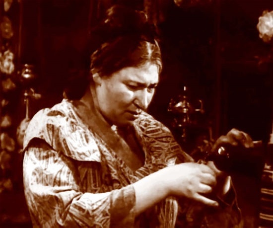 Иллюстрация к книге — Мои королевы. Раневская, Зелёная, Пельтцер [i_040.jpg]