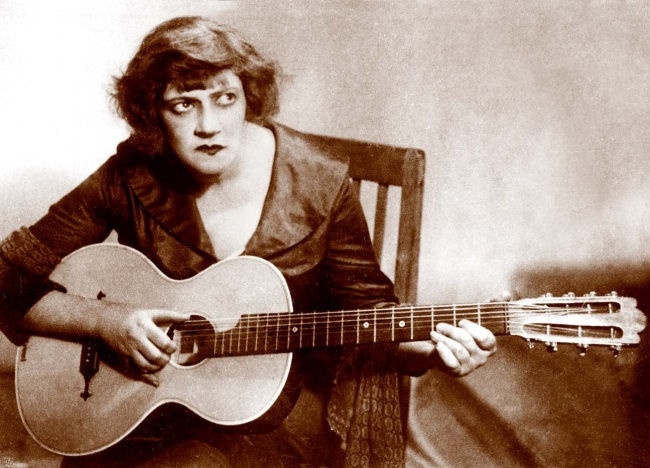 Иллюстрация к книге — Мои королевы. Раневская, Зелёная, Пельтцер [i_044.jpg]