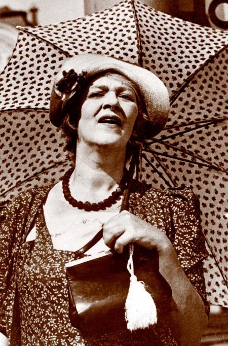 Иллюстрация к книге — Мои королевы. Раневская, Зелёная, Пельтцер [i_054.jpg]