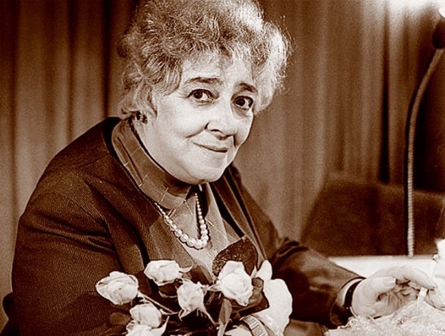 Иллюстрация к книге — Мои королевы. Раневская, Зелёная, Пельтцер [i_081.jpg]