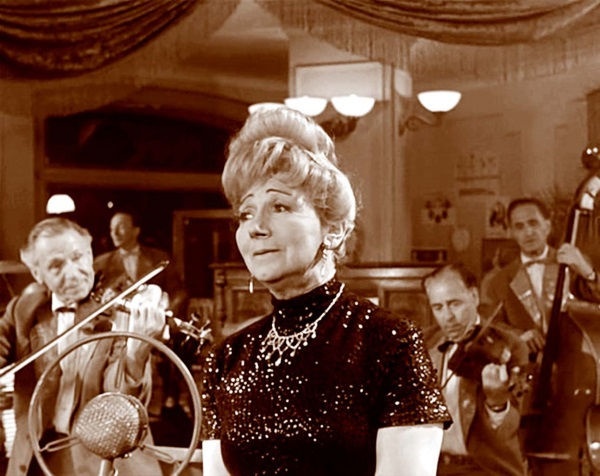 Иллюстрация к книге — Мои королевы. Раневская, Зелёная, Пельтцер [i_109.jpg]