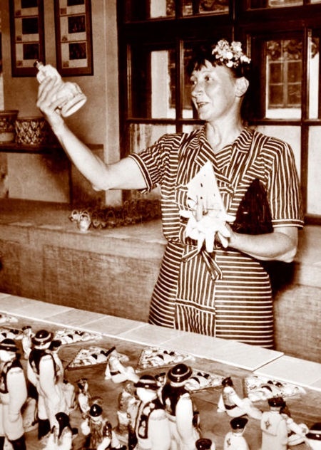 Иллюстрация к книге — Мои королевы. Раневская, Зелёная, Пельтцер [i_116.jpg]