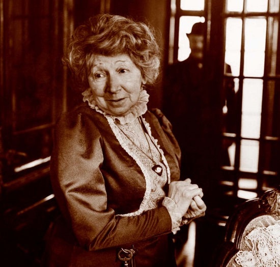 Иллюстрация к книге — Мои королевы. Раневская, Зелёная, Пельтцер [i_117.jpg]