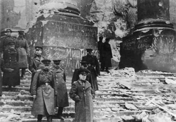 Иллюстрация к книге — Берзарин [i_070.jpg]