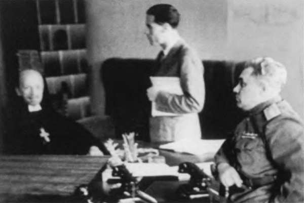 Иллюстрация к книге — Берзарин [i_075.jpg]