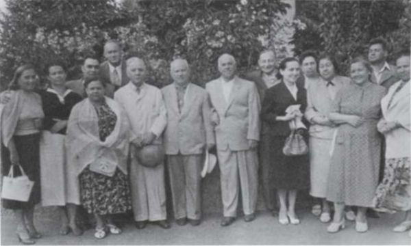 Иллюстрация к книге — Записки из чемодана. Тайные дневники первого председателя КГБ, найденные через 25 лет после его смерти [i_125.jpg]