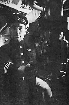 Иллюстрация к книге — Лунин атакует &quot;Тирпиц&quot; [sergeev_25.jpg]