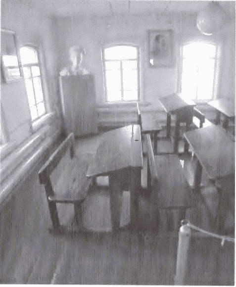 Иллюстрация к книге — Товарищ Павлик. Взлет и падение советского мальчика-героя [i_029.jpg]