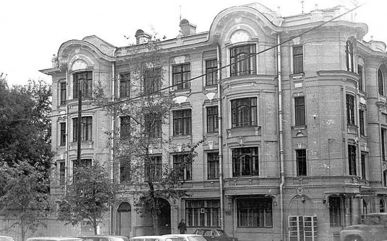 Иллюстрация к книге — Московский модерн в лицах и судьбах [i_046.jpg]