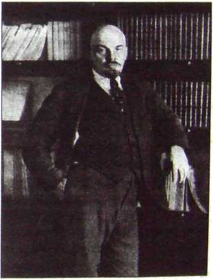 Иллюстрация к книге — Коллонтай. Валькирия и блудница революции [i_005.jpg]