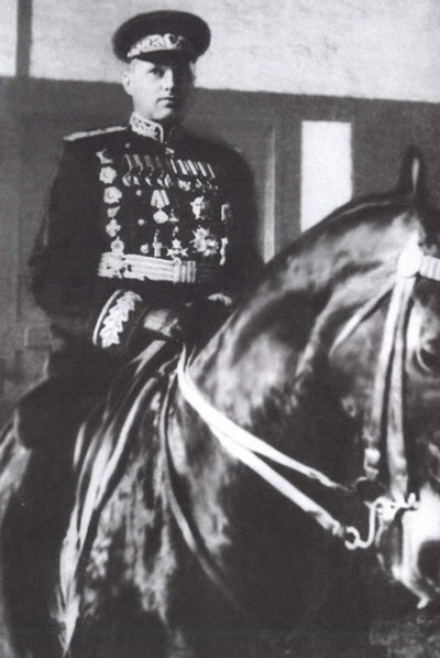 Иллюстрация к книге — Рокоссовский [i_043.jpg]