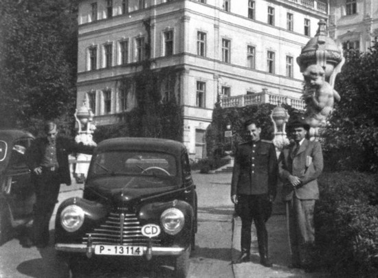 Иллюстрация к книге — Байбаков [i_019.jpg]