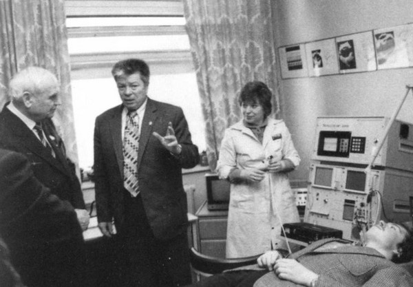 Иллюстрация к книге — Байбаков [i_035.jpg]