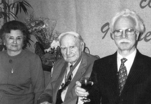 Иллюстрация к книге — Байбаков [i_043.jpg]