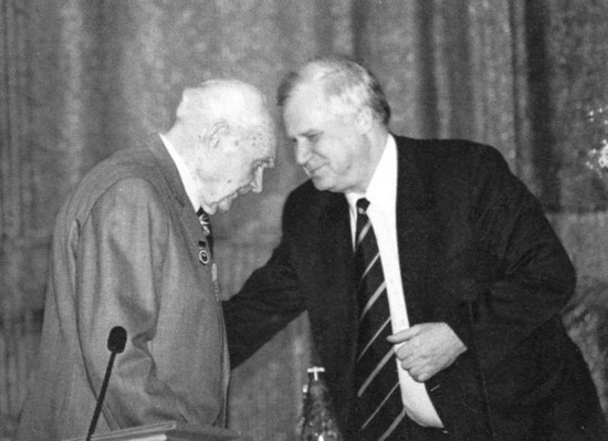 Иллюстрация к книге — Байбаков [i_046.jpg]