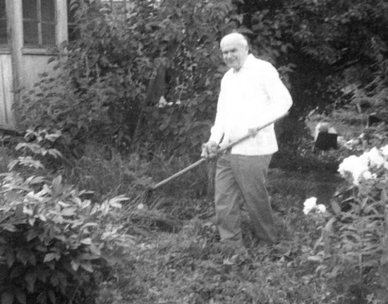 Иллюстрация к книге — Байбаков [i_050.jpg]