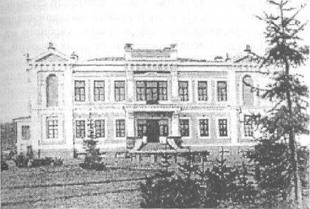 Иллюстрация к книге — Психология в лицах. Творческие биографии замечательных ученых, определивших направления развития современной психологии [i_033.jpg]