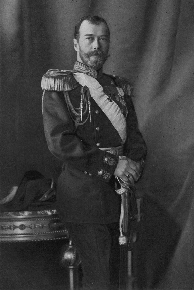 Иллюстрация к книге — Августейший бунт. Дом Романовых накануне революции [i_018.jpg]