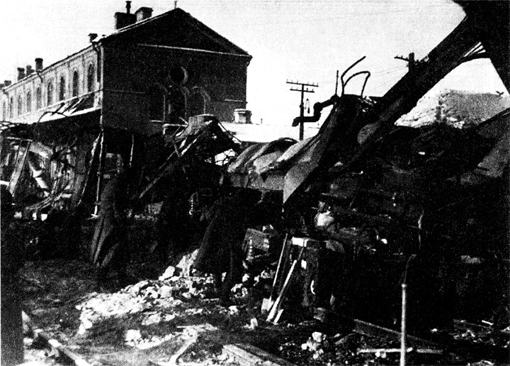 Иллюстрация к книге — Трагедия на Неве. Шокирующая правда о блокаде Ленинграда. 1941-1944 [i_053.jpg]