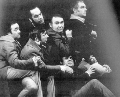 Иллюстрация к книге — Кирилл Лавров [i_021.jpg]